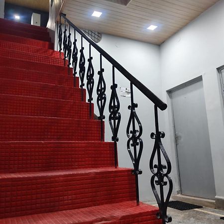 Hotel Crystal Dreams มถุรา ภายนอก รูปภาพ